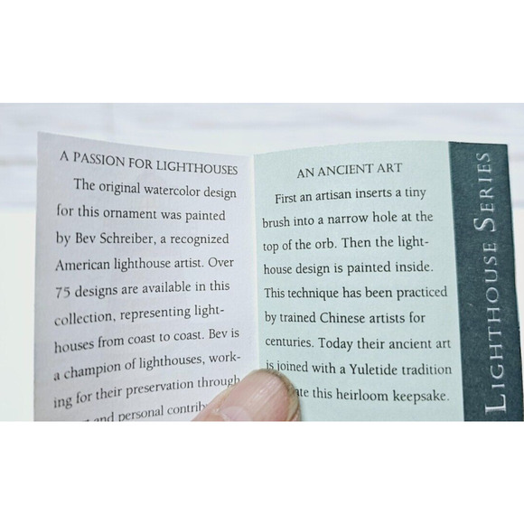 Global Village Glass Studios - Lighthouse Series - Li Bien St Joseph North Pier - Picture 5 of 5